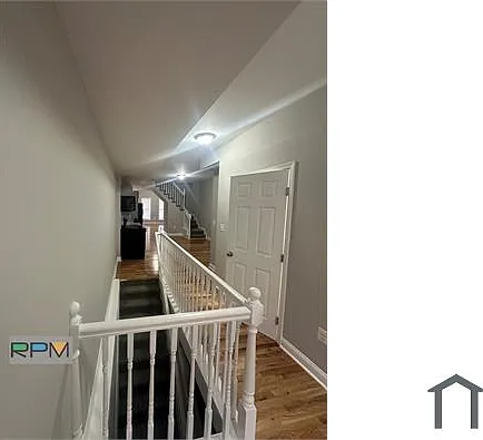 3 bed, $1,900 — Photo 2