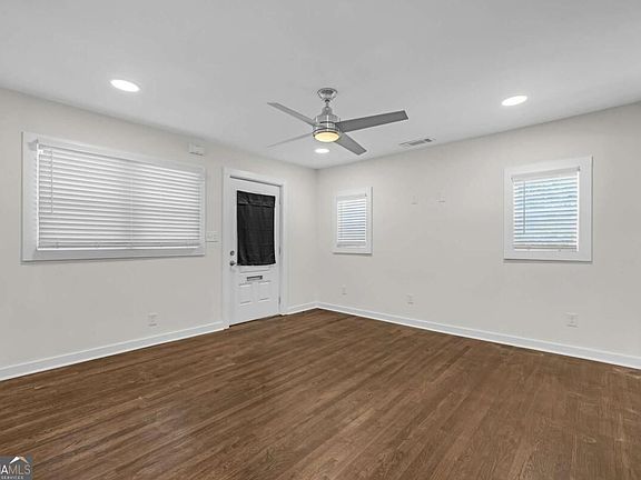 5th image of 2105 S Stone Mountain Lithonia Rd