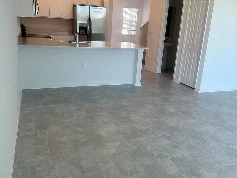 3319 Laurent Loop — Photo 8