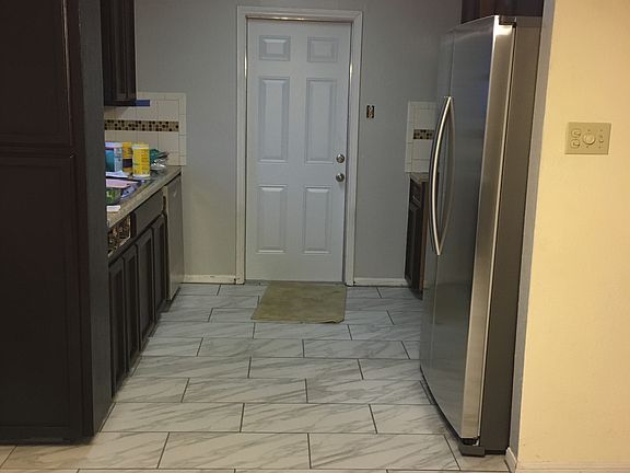 3rd image of 7102 Carbondale Dr