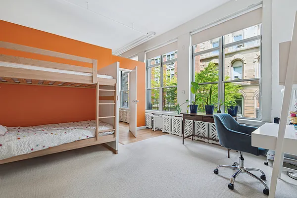 Sold by RHI Group | media 6