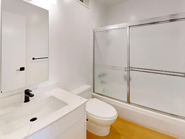 2033 Castro St #11A — Photo 10