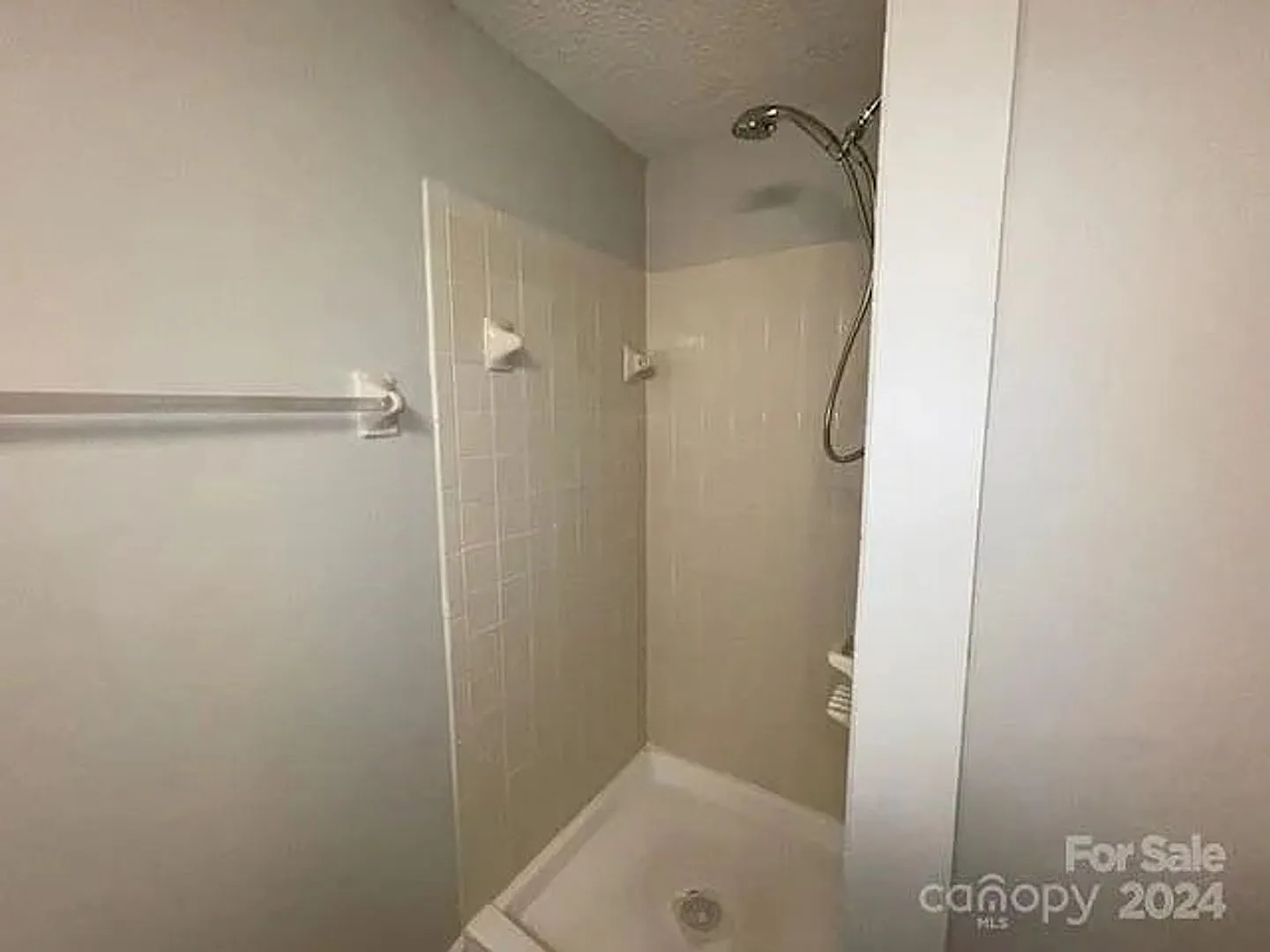 Room in 3 Bedroom Home at Arlyn Cir — Photo 2