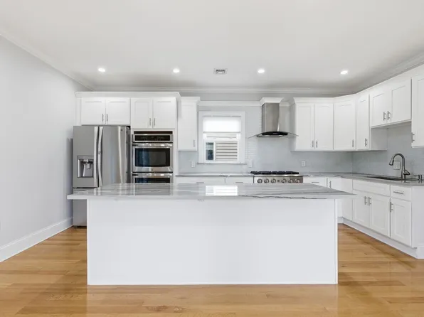 27-29 Lyon St #3, Dorchester, MA 02122