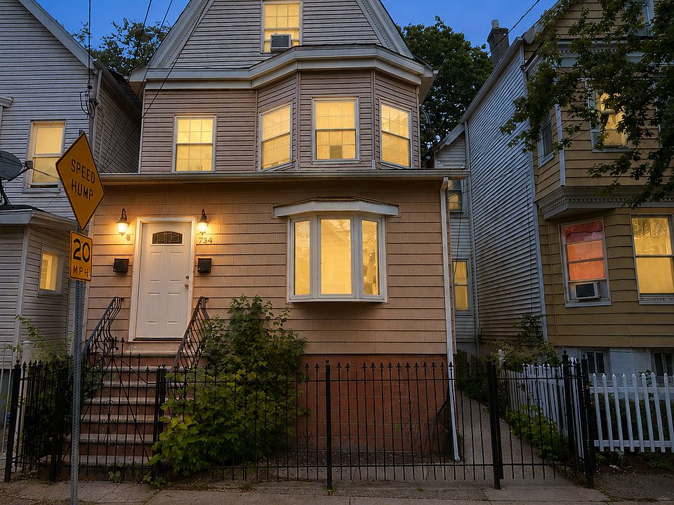 1st image of 734 1/2 S 15th St #2