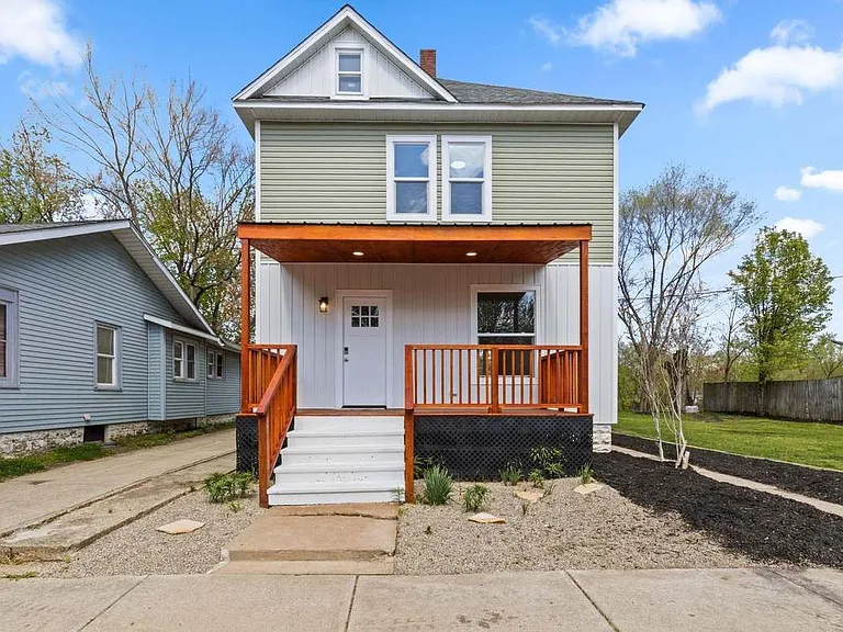 182 S Shore Dr — Photo 1