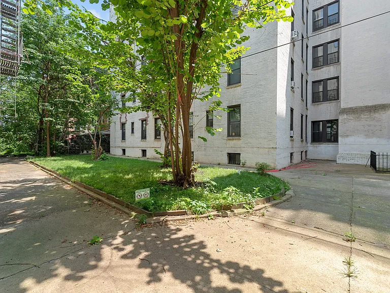 41-41 41st St #3H — Photo 6