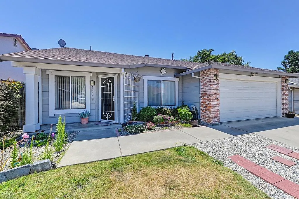 3928 Sitting Bull Way photo 1