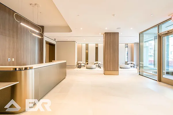 Rented by EXR | media 24