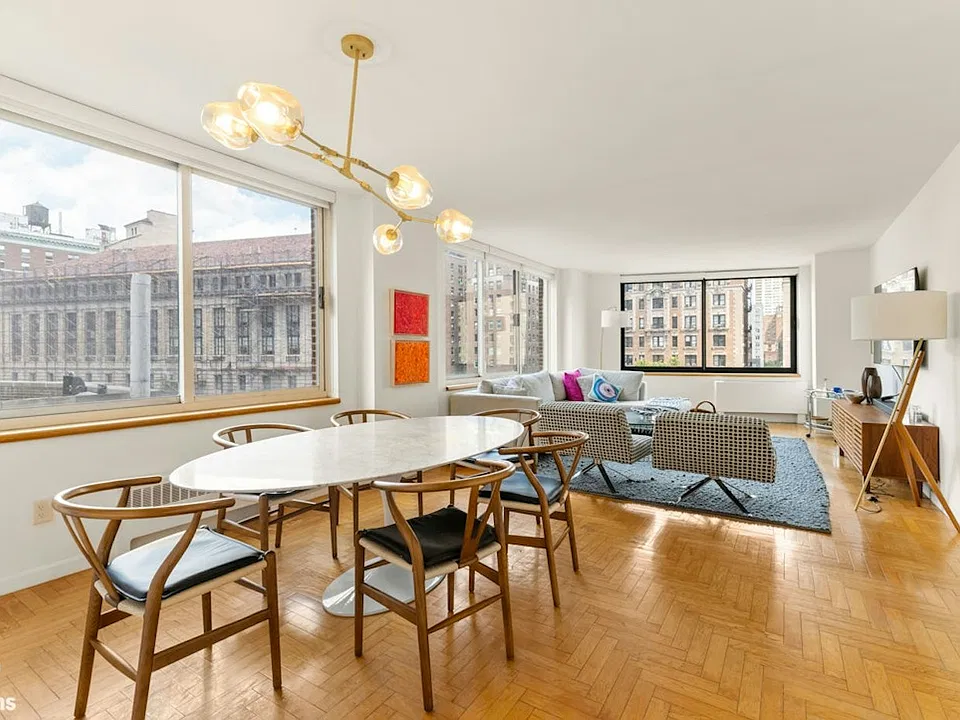 201 W 72nd St #8K