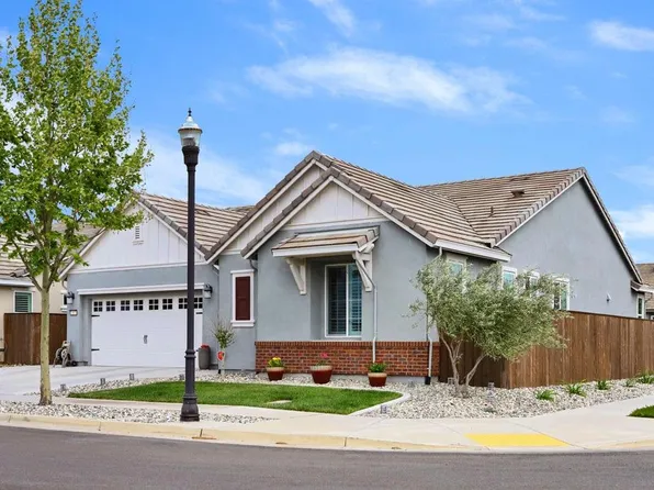 267 Cavalier Way, Lodi, CA 95240