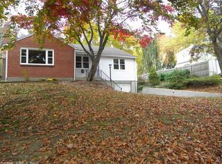 18 Scarborough Rd, Windsor, CT 06095