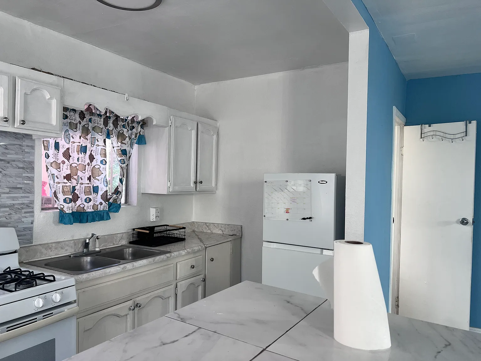 Studio, 700 sqft, $1,500 — Photo 3