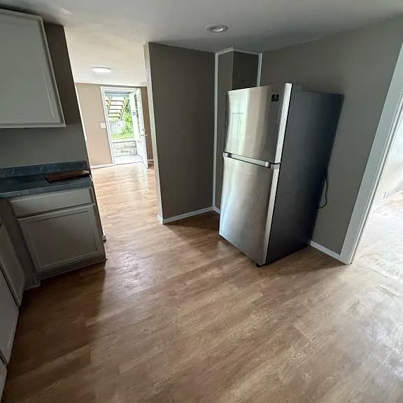 985 Oregon St — Photo 2
