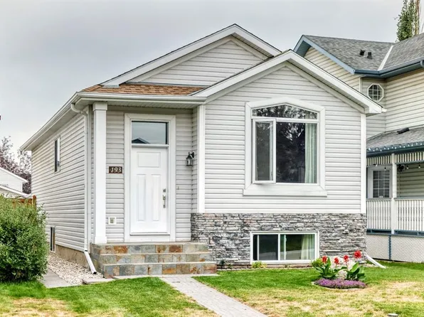 193 N Mount Aberdeen Cir SE, Calgary, AB T2Z 3H3