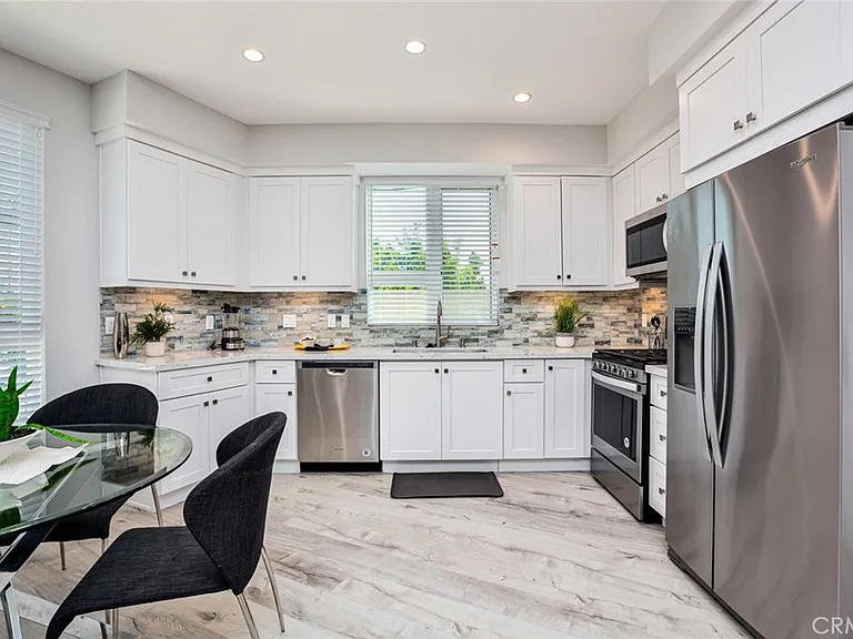 10718 Acama St #401 — Photo 8