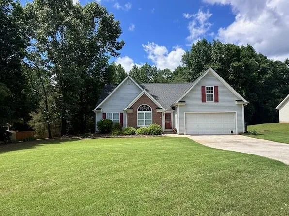 216 River Landing Dr, Monroe, GA 30656