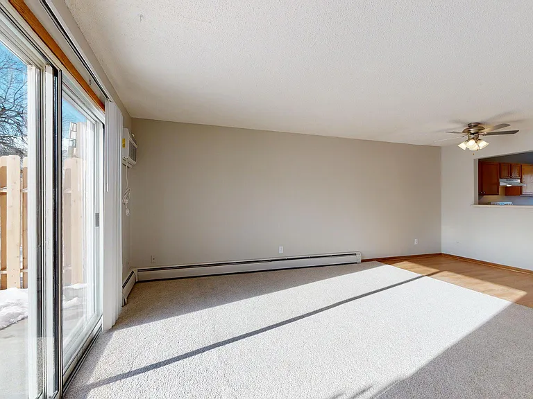 Edgerton Highlands Apartments — Photo 10