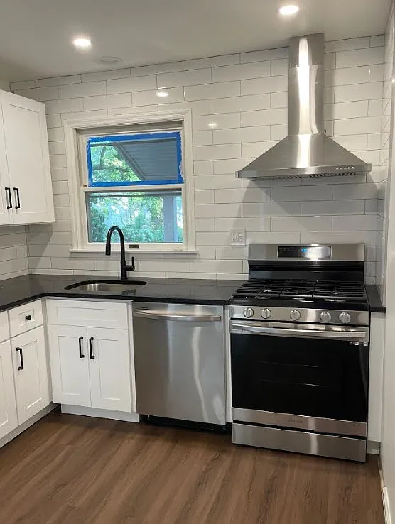 1 bed, $2,000 — Photo 1