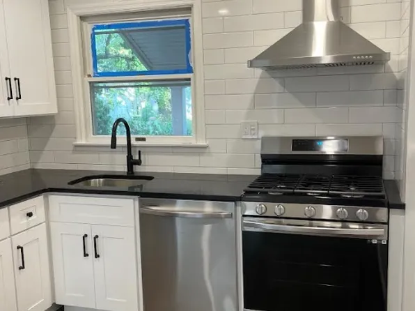 (undisclosed Address), Harrison, NY 10528
