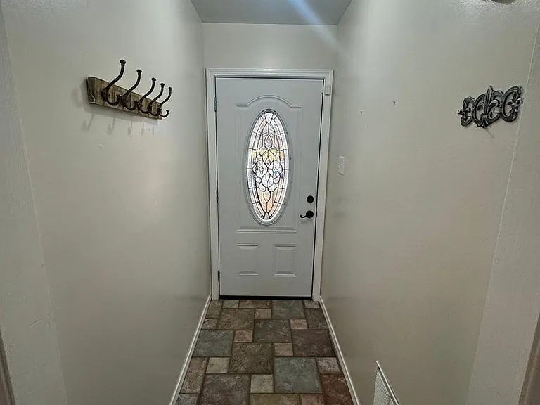 2224 Kirby Smith Dr — Photo 10