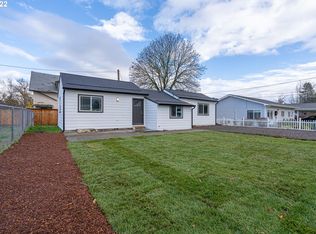 104 E 2nd St, Amity, OR 97101