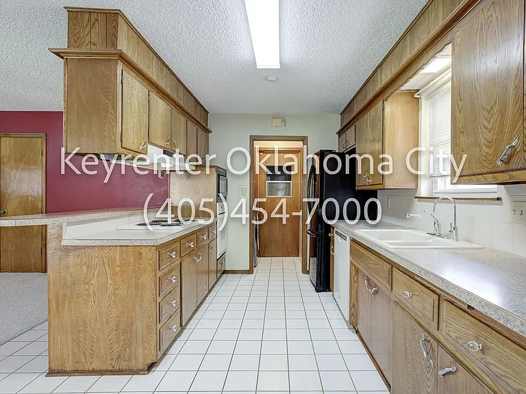 3632 Sunvalley Dr — Photo 15