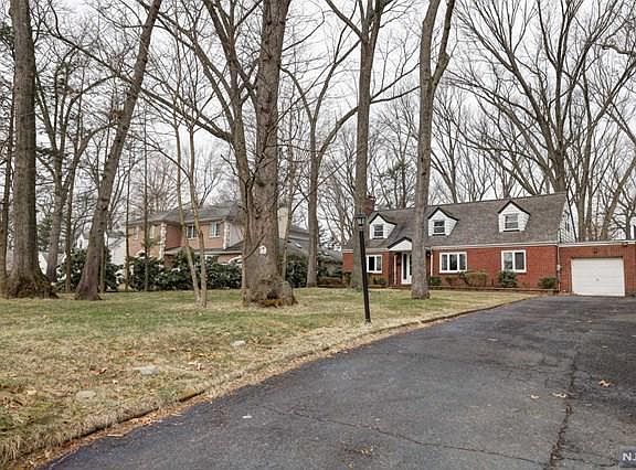 3rd image of 35-03 Berdan Ave