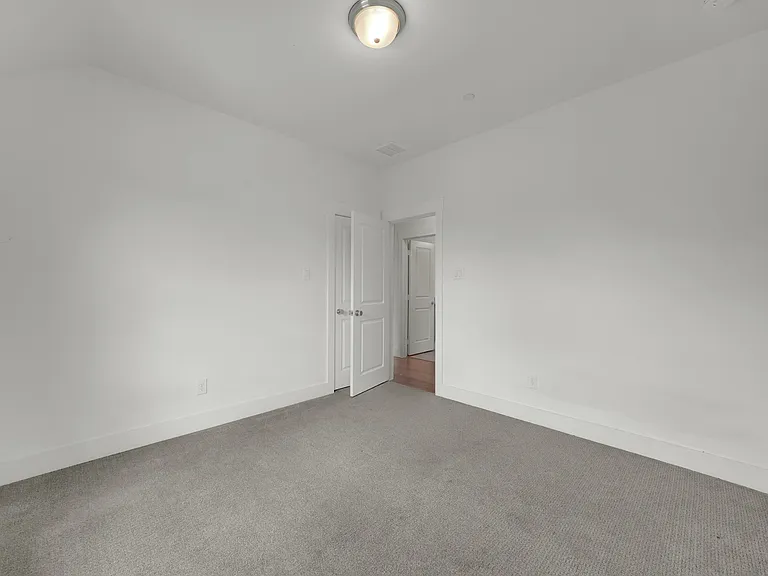 2717 Garden Gate Ln — Photo 27