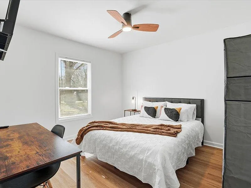 4 bed, 6.0 bath, 3148 sqft, $1,274 — Photo 3