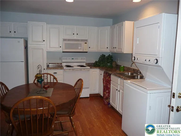 4705 Pheasant Run Ct #1 — Photo 9