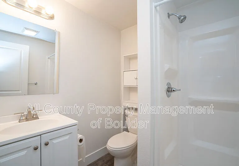 1117 Vivian St — Photo 18