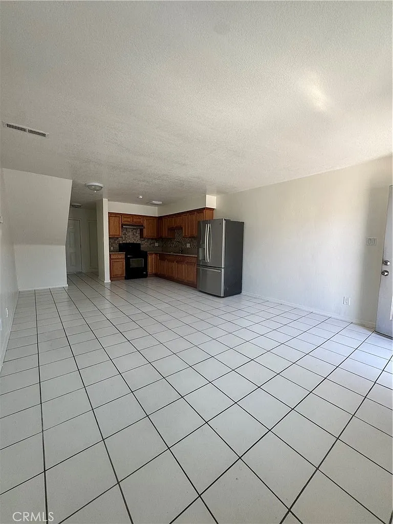 2 bed, 1.5 bath, 990 sqft, $2,600 — Photo 3