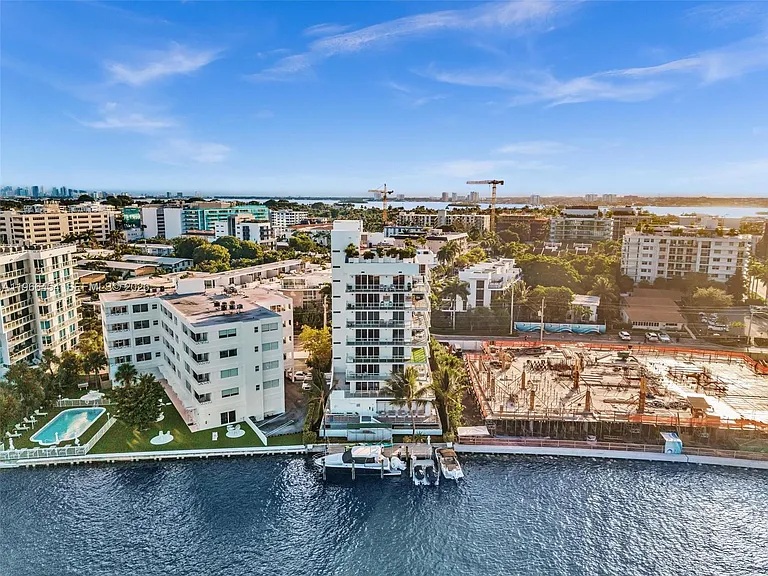 9901 E Bay Harbor Dr #403 — Photo 75