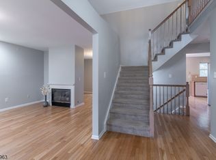 4 Shackamaxon Ter, Annandale, NJ 08801