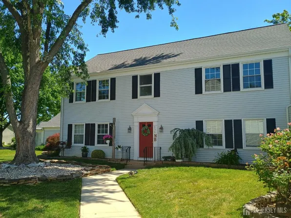 538 Sutton Way #N, Monroe Township, NJ 08831