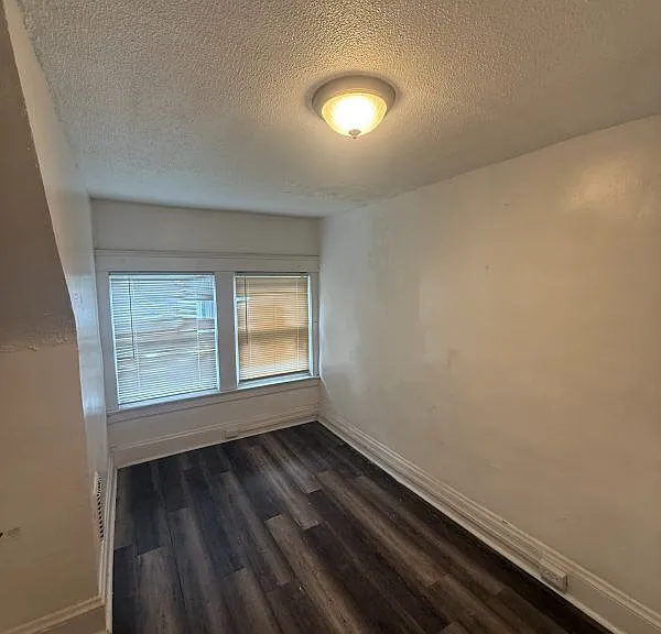 9904 North Blvd — Photo 3