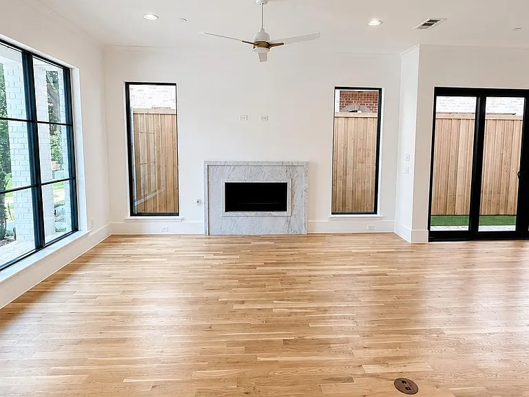 3529 Asbury St — Photo 4