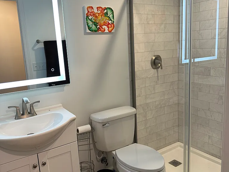 1826 Clay Dr — Photo 8