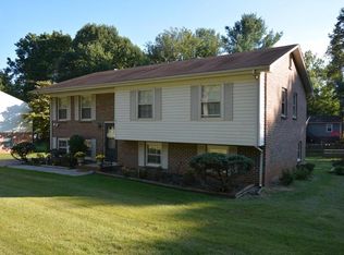 217 Forest Dale Dr, Forest, VA 24551