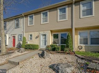 904 Roberts Ln, Marlton, NJ 08053