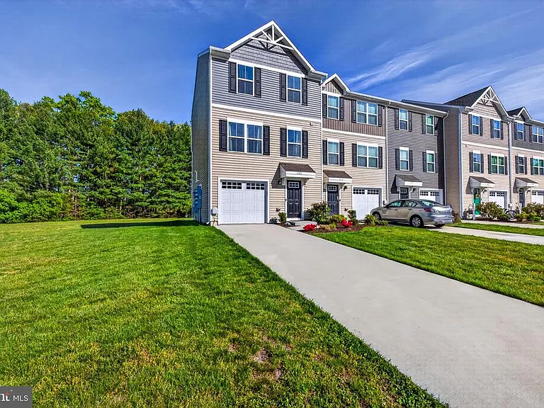 6364 Pebblebrook Dr — Photo 1