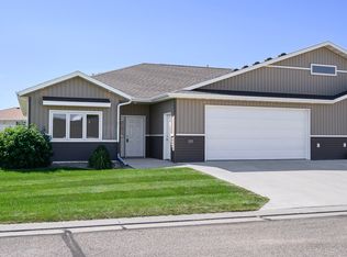 315 Buckskin Loop, Bismarck, ND 58503