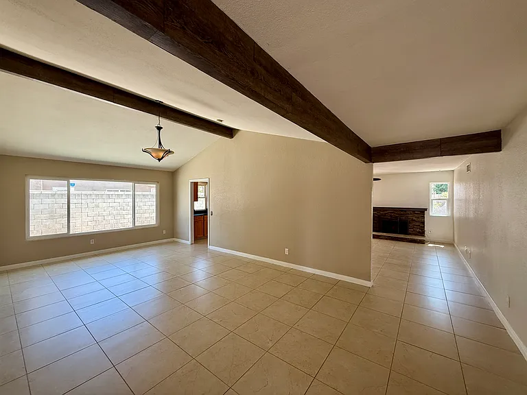 14340 Palmea Dr — Photo 2