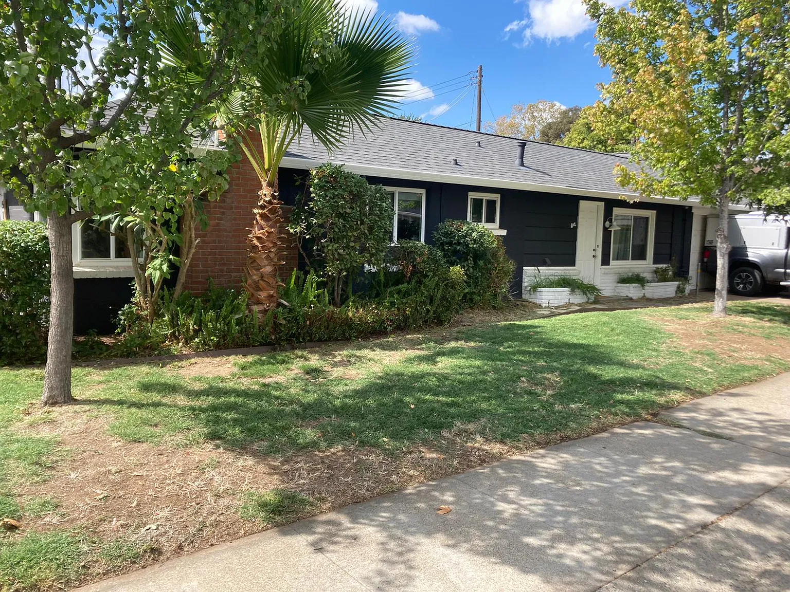 3 bed, 1339 sqft, $2,550 — Photo 2