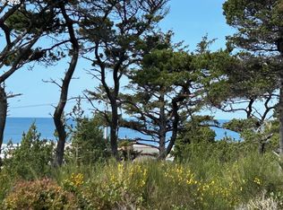 88433 2nd Ave, Florence, OR 97439