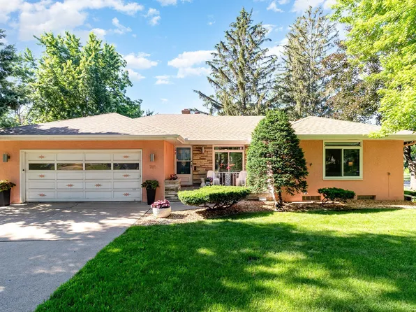 701 E 61st St, Minneapolis, MN 55417