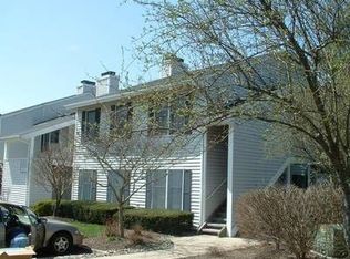 240 Nuthatch Ct, Three Bridges, NJ 08887