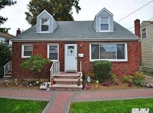 1479 Tadmor St, Merrick, NY 11566