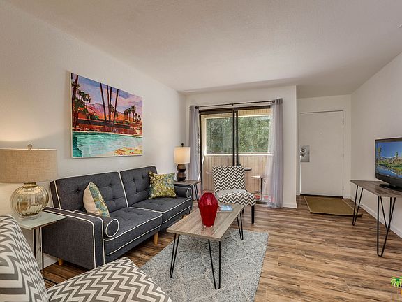 3rd image of 2812 N Auburn Ct #207